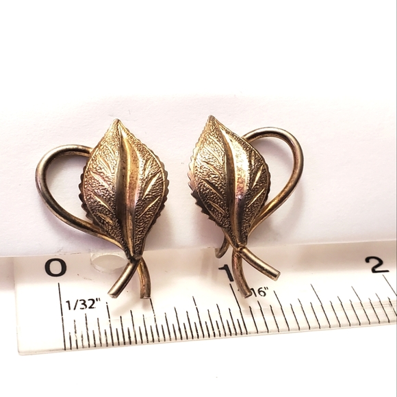 Bond Boyd - Vintage sterling silver gold leaf screw post earrings - Picture 5 of 5